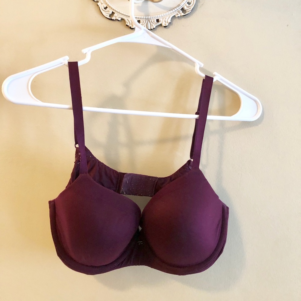 Victoria’s Secret Fabulous push-up bra size 34D